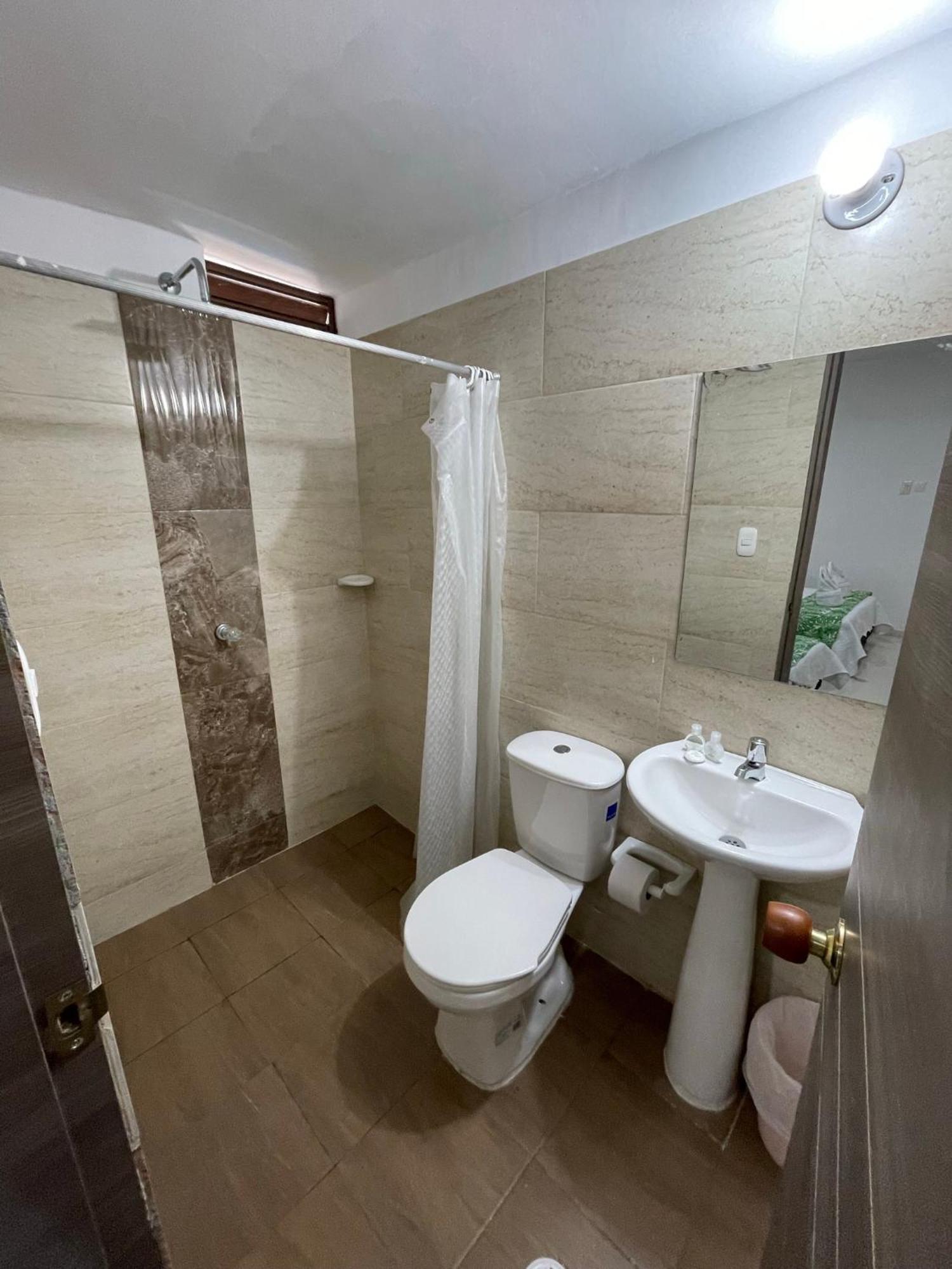 Hotel Maratea Melgar Ngoại thất bức ảnh
